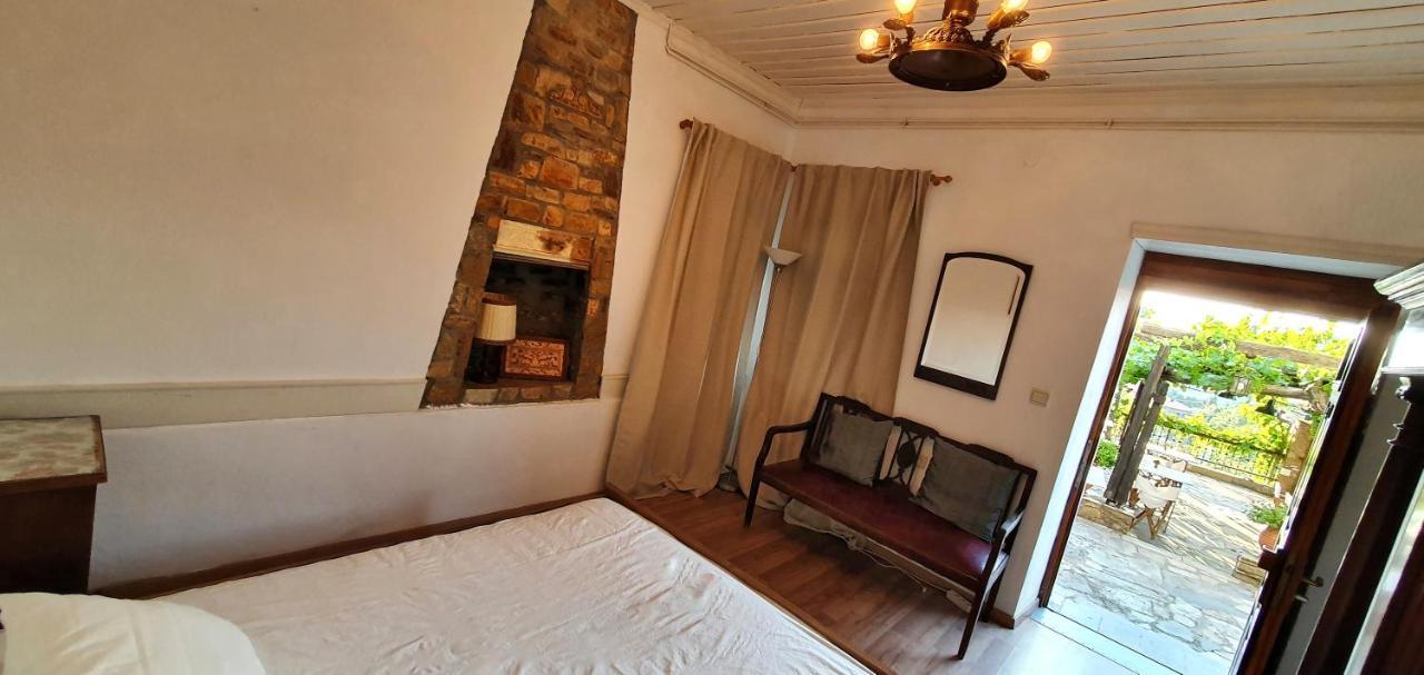 Guesthouse Parthenon Bagian luar foto