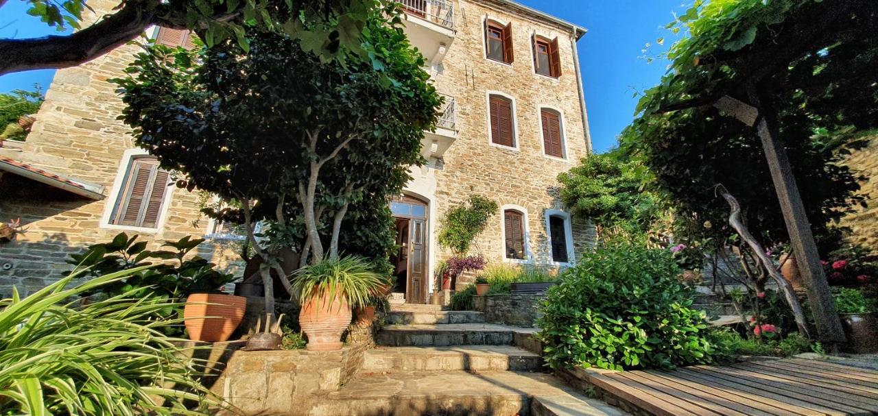 Guesthouse Parthenon Bagian luar foto