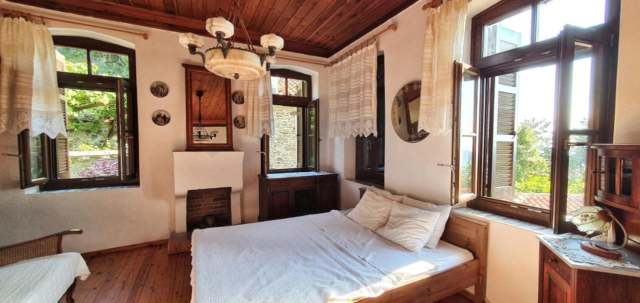 Guesthouse Parthenon Bagian luar foto