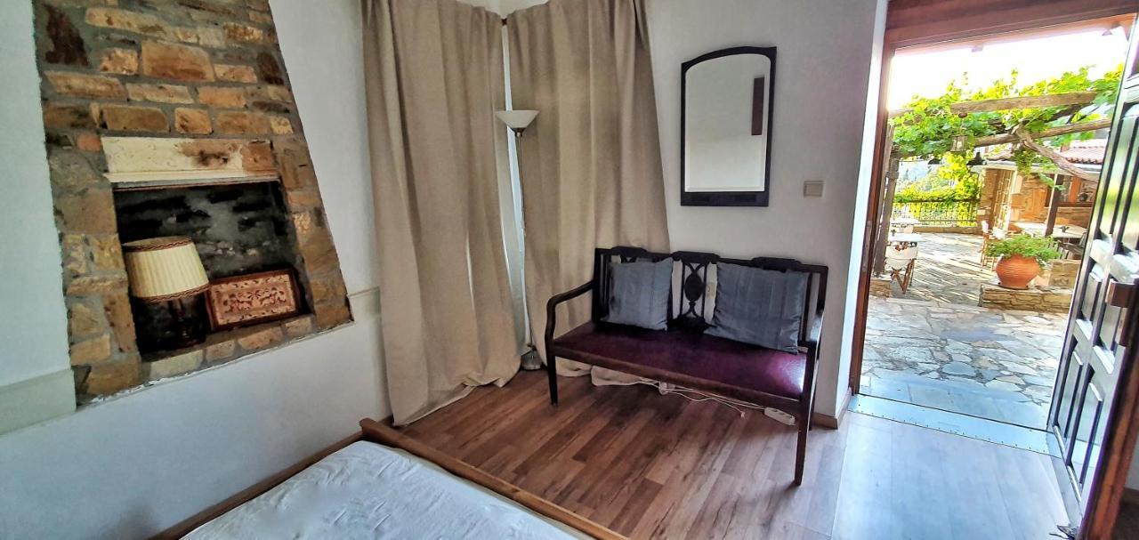 Guesthouse Parthenon Bagian luar foto