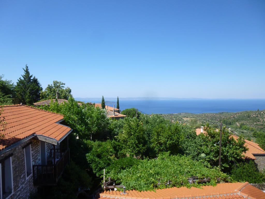 Guesthouse Parthenon Bagian luar foto