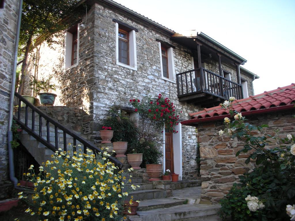 Guesthouse Parthenon Bagian luar foto