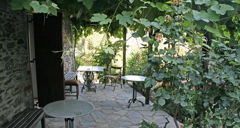 Guesthouse Parthenon Bagian luar foto